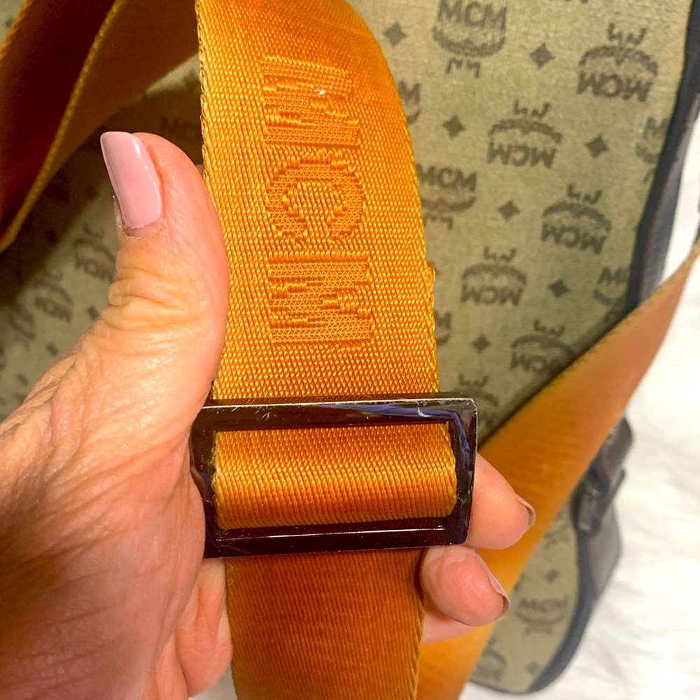 MCM - Picture 9 of 9